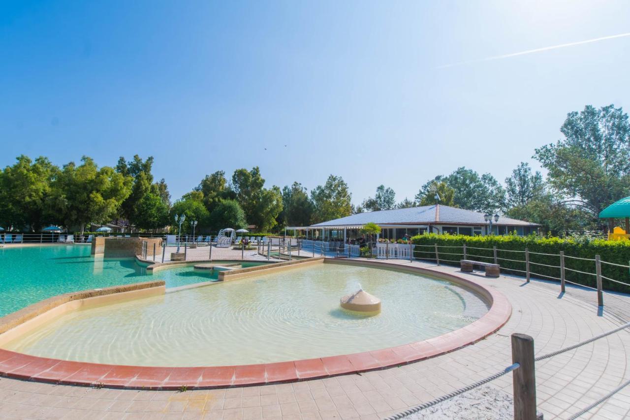 Camping Le Palme Marina Di Bibbona Exterior foto